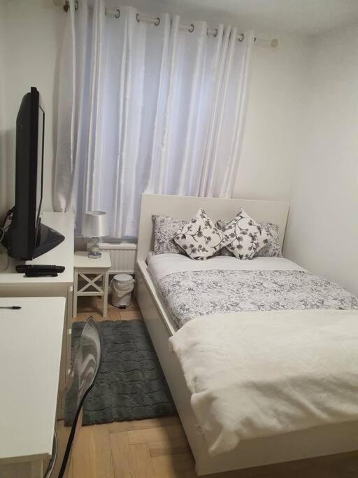 2 Bedroom Flat In Vauxhall, Londres Exterior foto